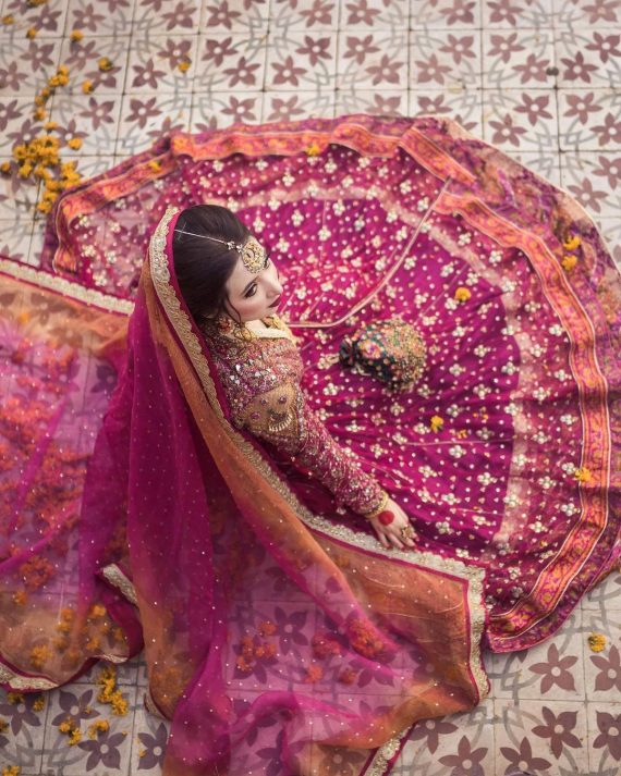 Komal Aziz Makes A Gorgeous Bride In Her Latest Shoot | Reviewit.pk