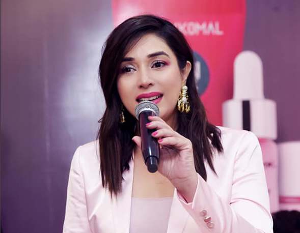 Komal Rizvi Talks About The Controversies She Came Across