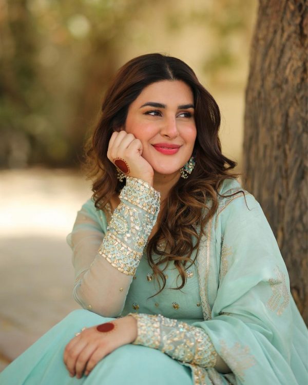 Latest Enchanting Pictures Of Kubra Khan