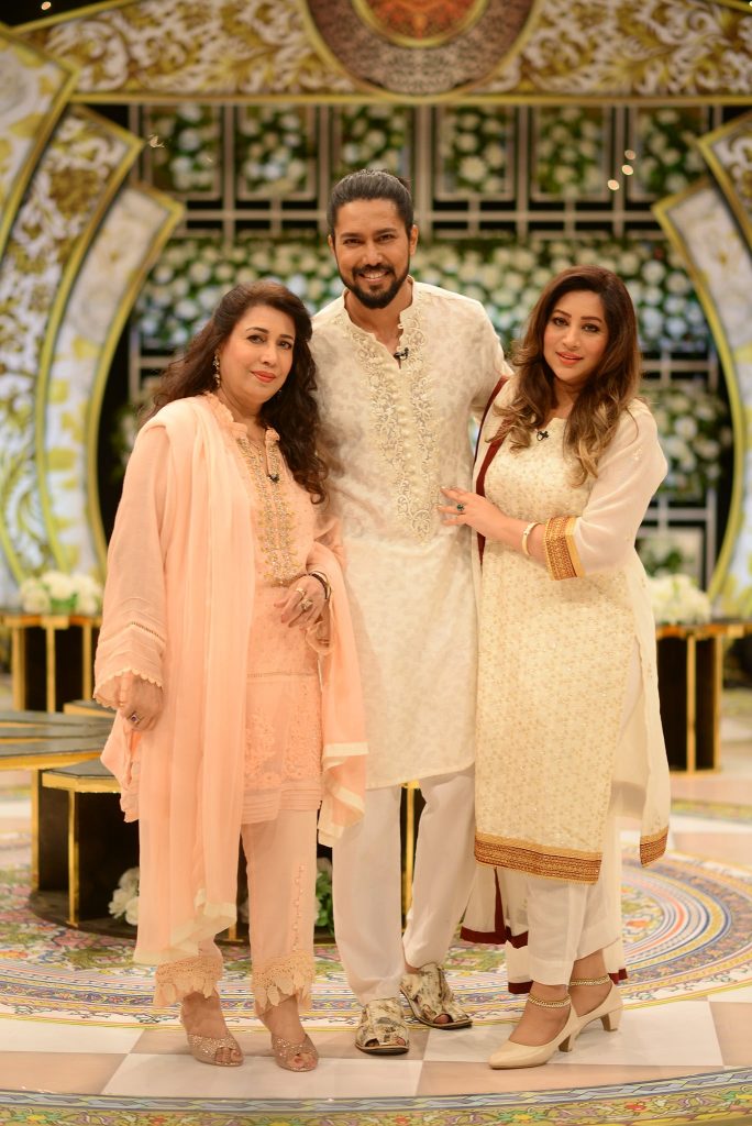 Beautiful Pictures Of Mehwish Hayat And Family From GMP Eid Show - Day 4