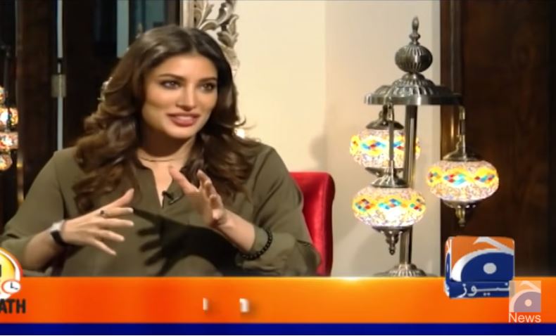 Netizens Criticize Mehwish Hayat For Comparing Herself To PM Imran Khan