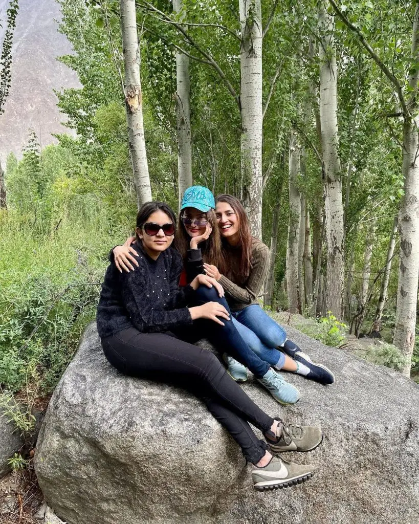 Natasha Hussain Pictures With Daughters From Hunza Valley