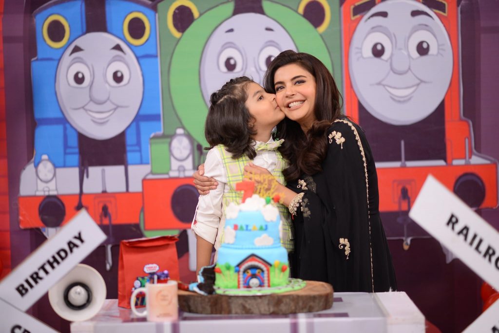 Nida Yasir Celebrates Her Son Balaaj's Birthday At The Set Of GMP