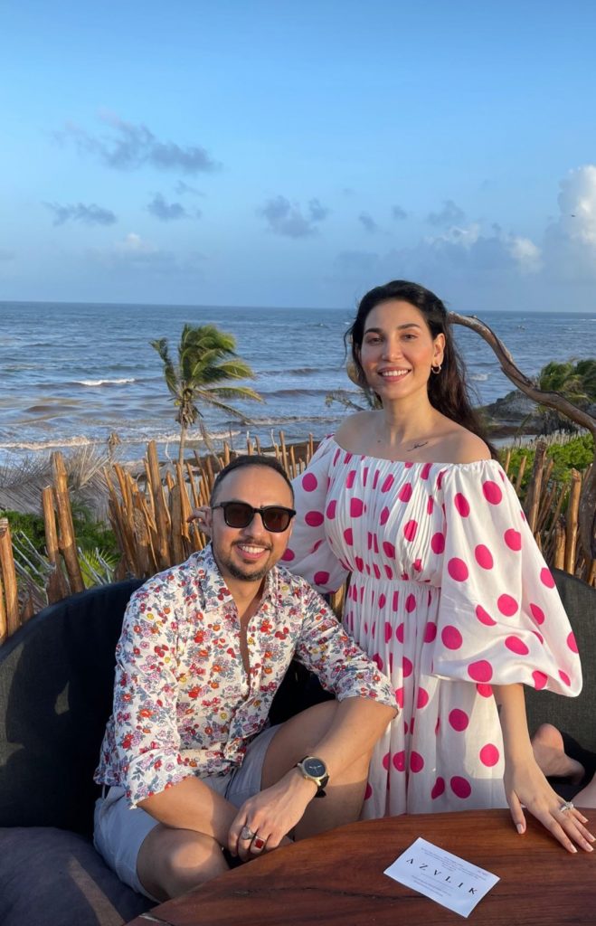 Nomi Ansari Vacationing in Mexico - Pictures