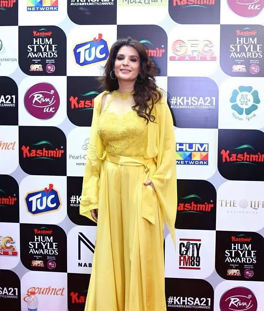 Resham Hosted Dinner For Friends - Pictures