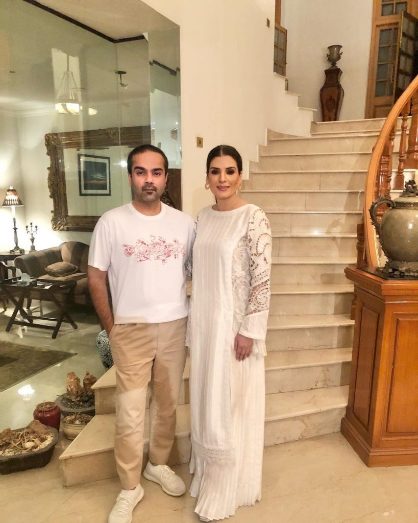 Resham Hosted Dinner For Friends - Pictures