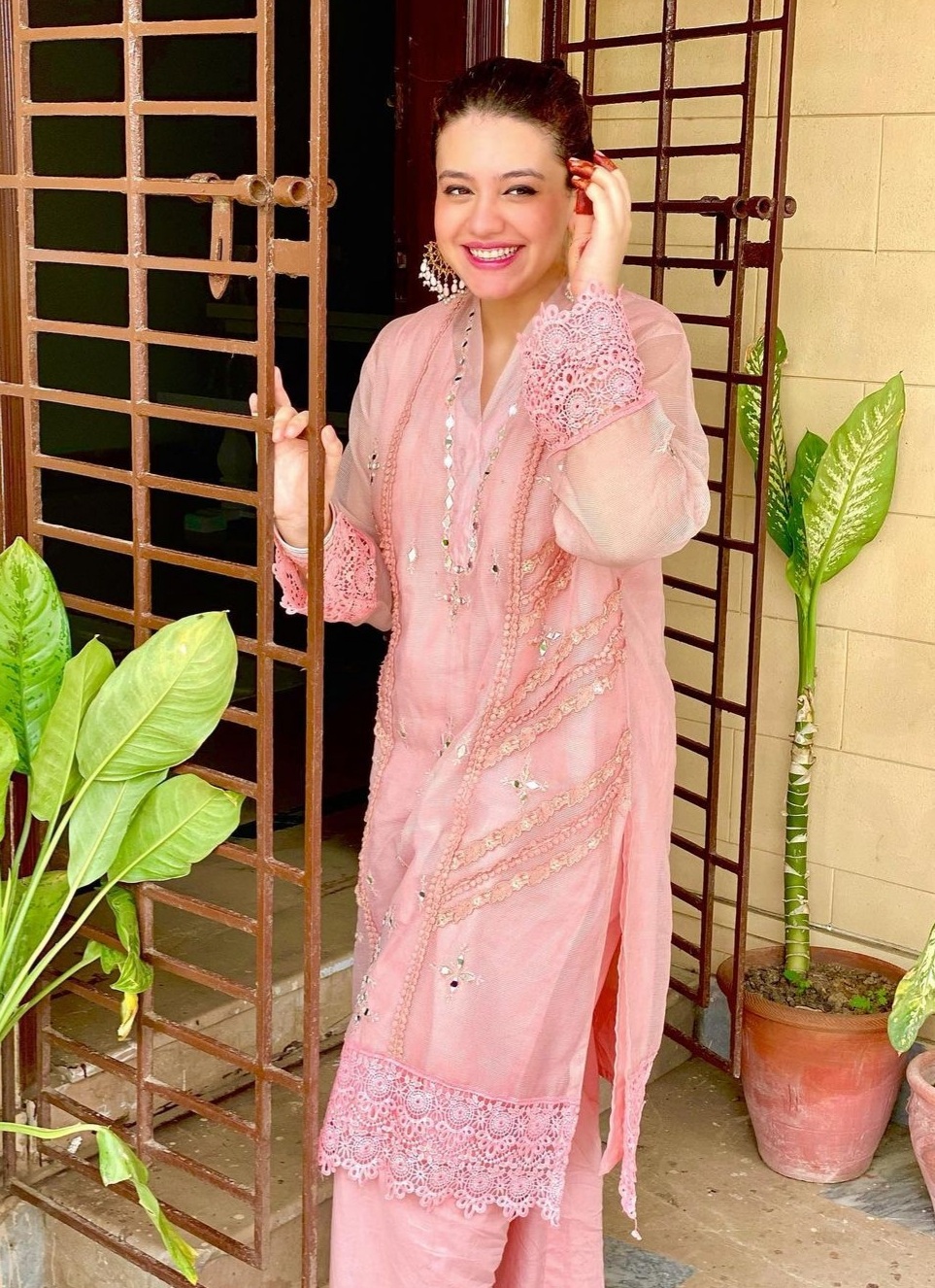 Eid 2023: Zara Noor Abbas Trendy Suit Designs For This Eid