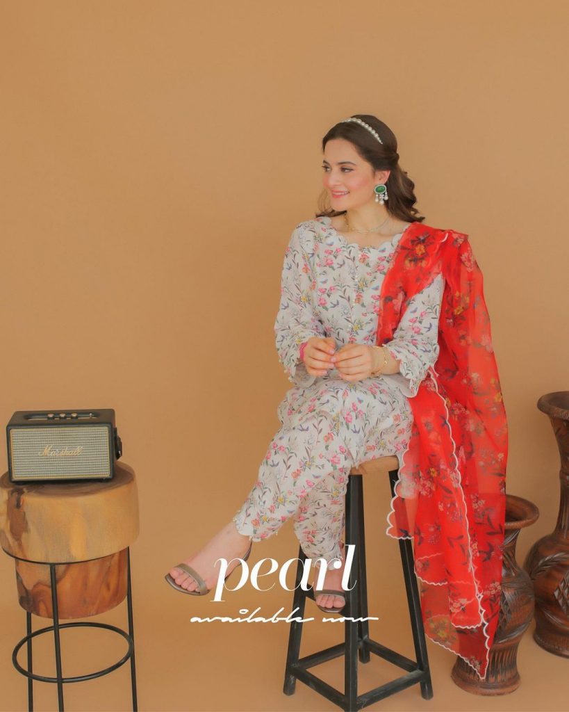 Aiman Khan And Minal Khan Pose For Their Own Clothing Brand