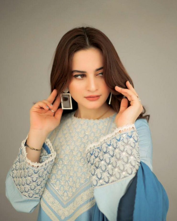 Aiman Khan Looks Refreshing In Eastern Summer Outfits | Reviewit.pk