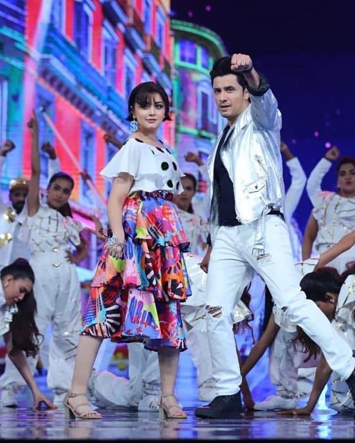 Alizeh Shah And Ali Zafar's Rocking Performance At Hum Style Awards 21