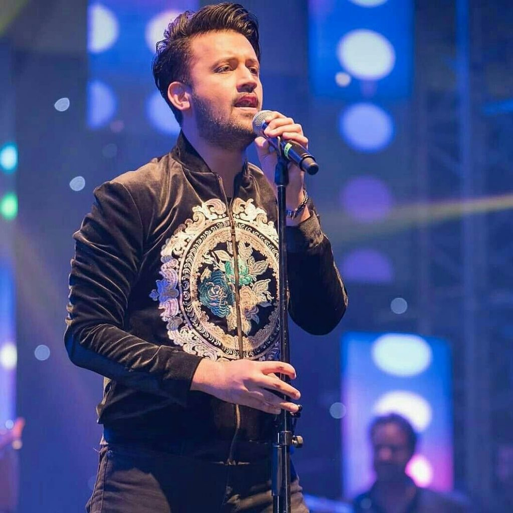 Atif Aslam Finally Gives a Reply to Shahrukh Khan