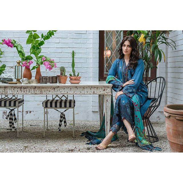 Ayeza Khan Looks Enchanting In Shoot For Ammara Khan Atelier