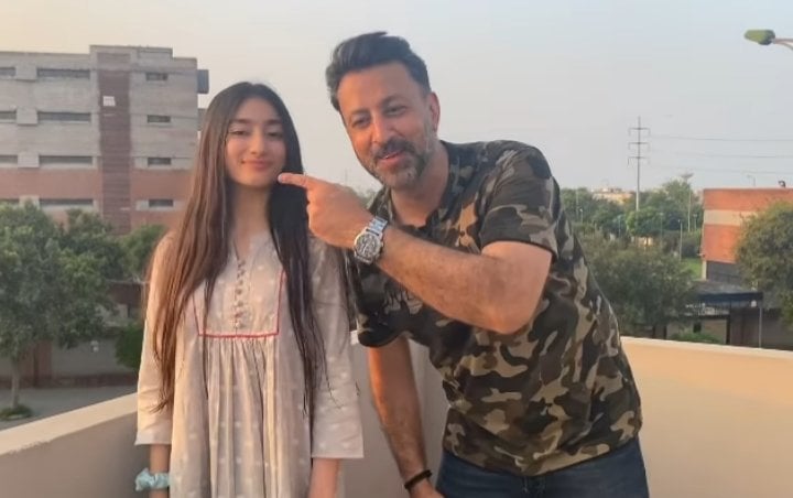 Babar Ali Recreates Video Of His Iconic Song With Daughter