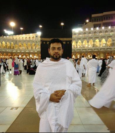 Celebrities Shared Their Throwback Pictures As Hajj 2021 Begins