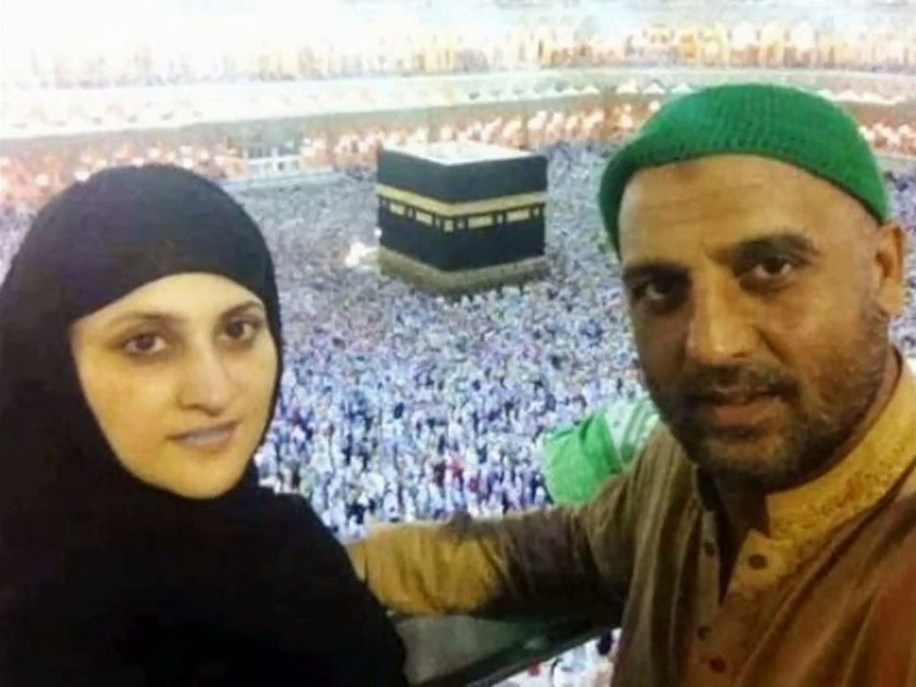 Celebrities Shared Their Throwback Pictures As Hajj 2021 Begins