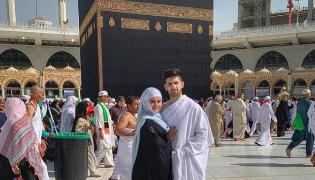 Celebrities Shared Their Throwback Pictures As Hajj 2021 Begins