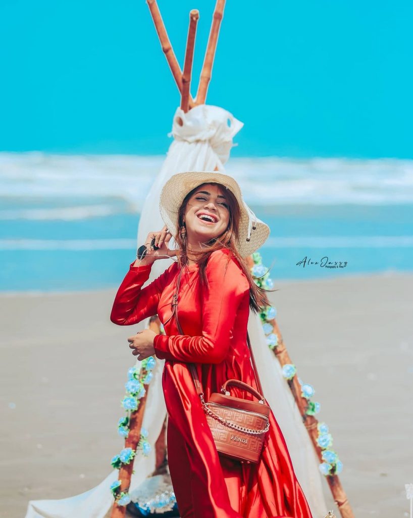 TikTok Star Dr Madiha Khan's Adorable Birthday Shoot At Beach