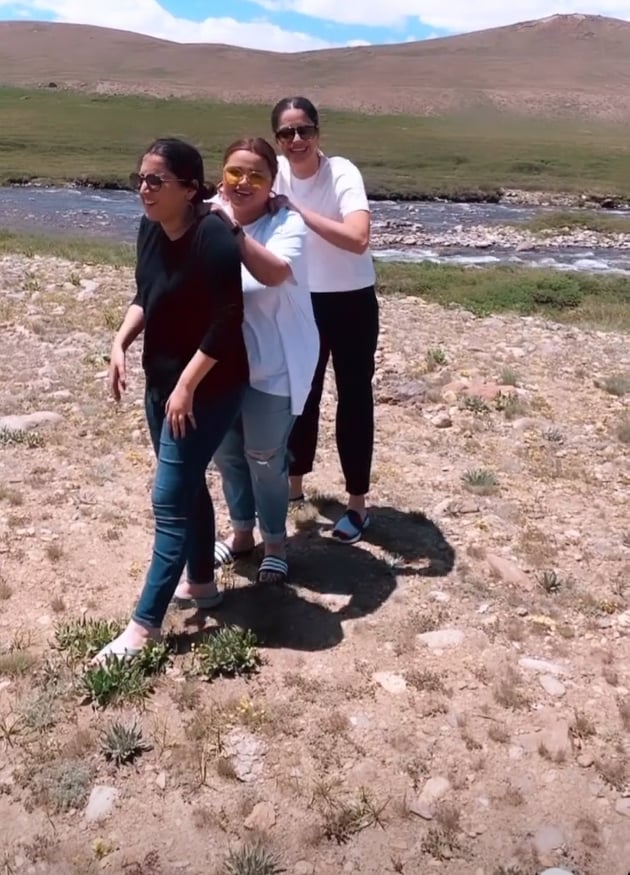 Faiza Saleem Vacationing With Her Friends In Northern Areas Of Pakistan