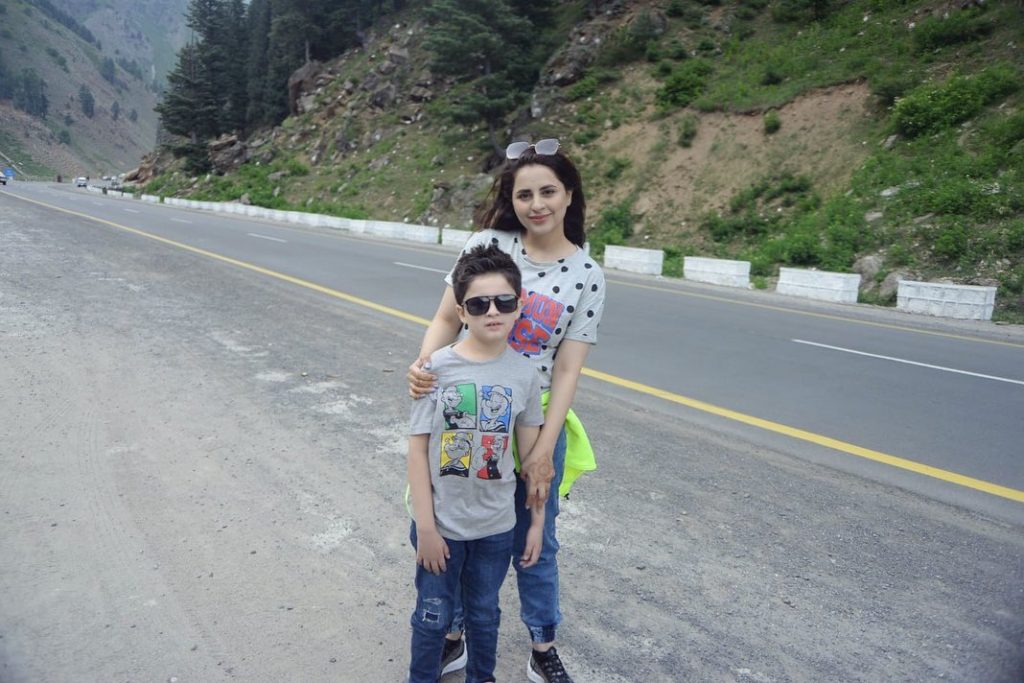 Fatima Effendi Shares Recent Pictures With Family From Northern Areas