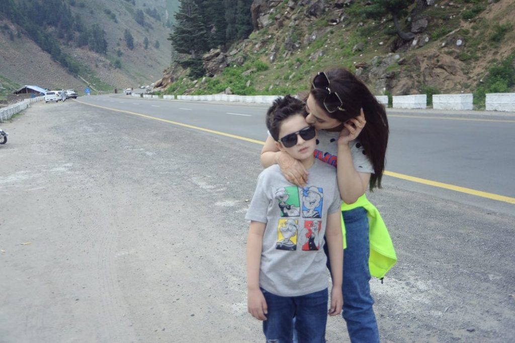 Fatima Effendi Shares Recent Pictures With Family From Northern Areas