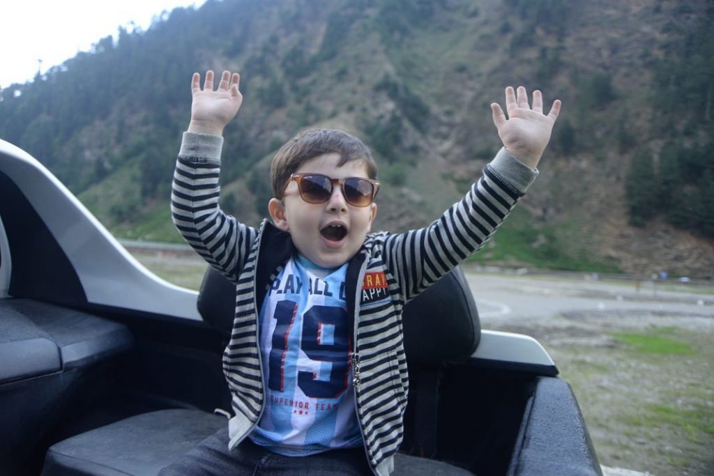 Fatima Effendi Shares Recent Pictures With Family From Northern Areas