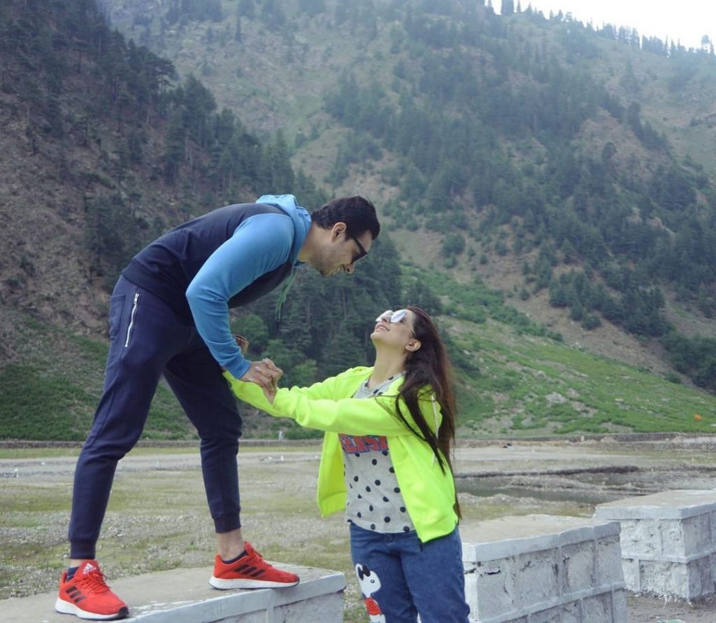 Fatima Effendi Shares Recent Pictures With Family From Northern Areas