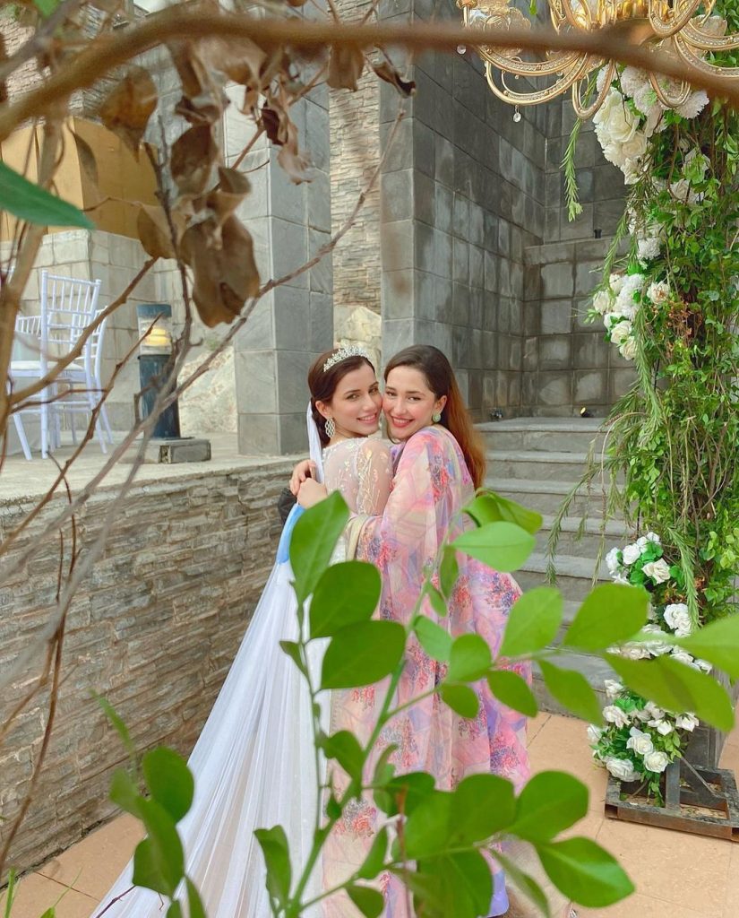Naimal Khawar Sister Fiza Khawar Clicks From Friend's Wedding