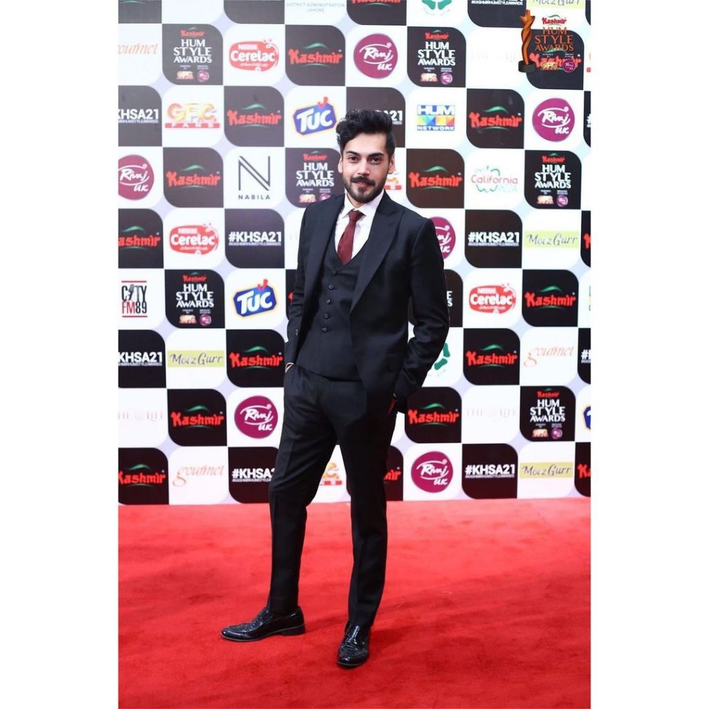 Celebrities Spotted At The Red Carpet Of 5th Hum Style Awards