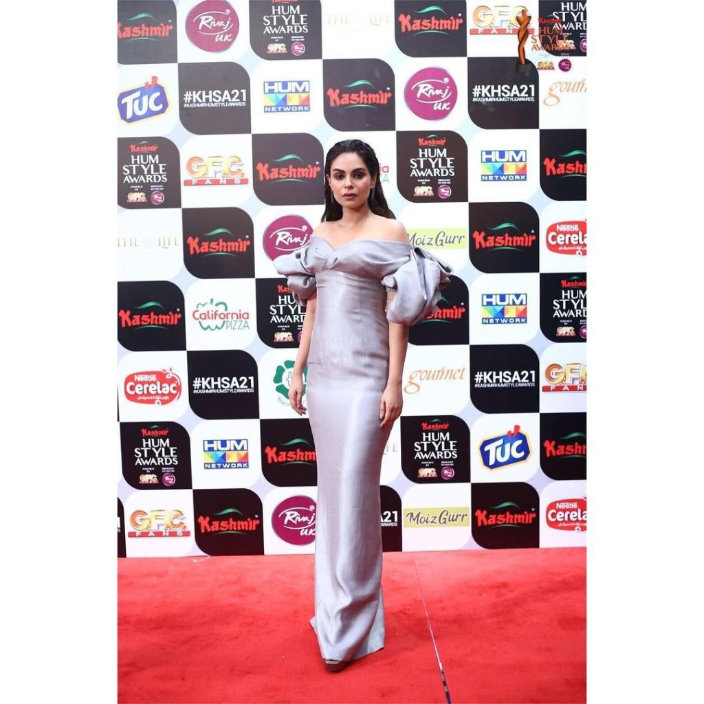 Celebrities Spotted At The Red Carpet Of 5th Hum Style Awards