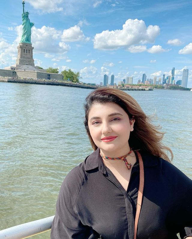 Javeria Saud Vacationing With Her Family In New York