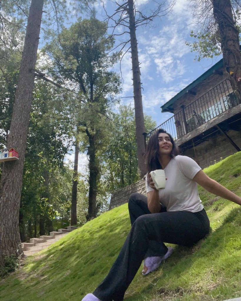 Maira Khan Enjoying Vacations In Georgia