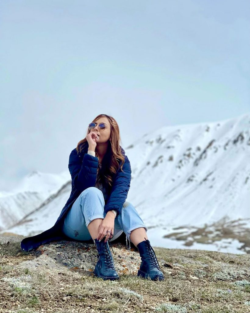 Maryam Noor's Latest Pictures From The Mountains Are Worth Watching