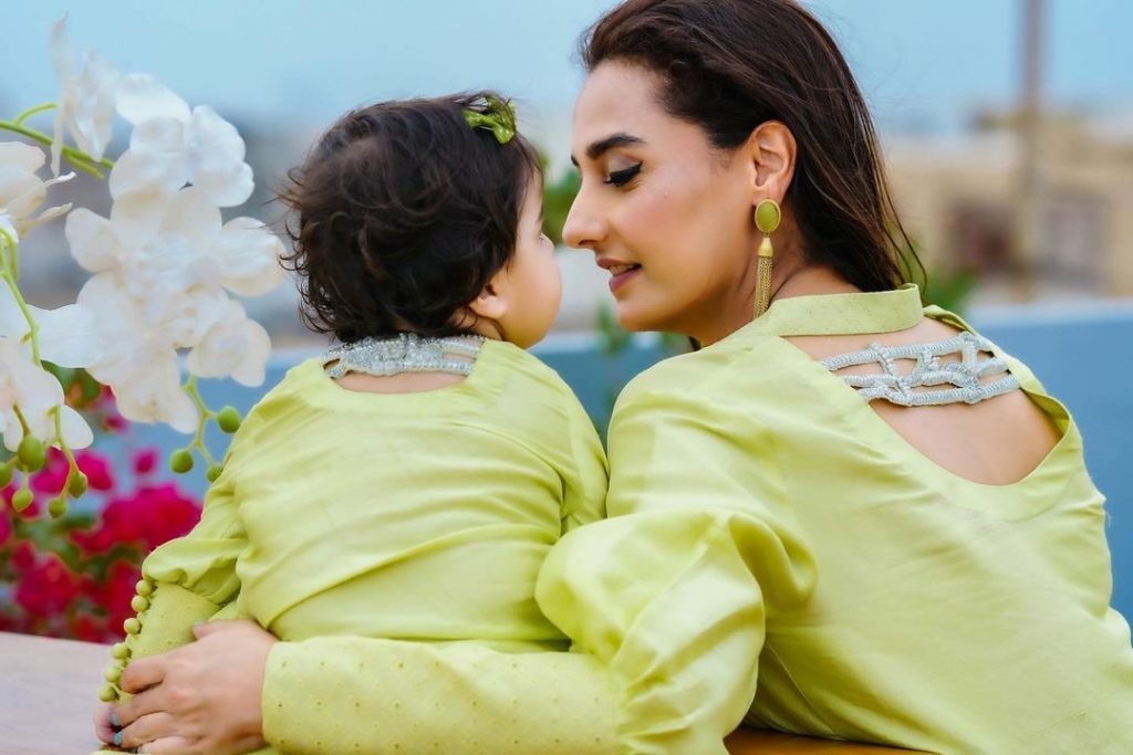 Alluring Eid Pictures Of Momal Sheikh With Her Family