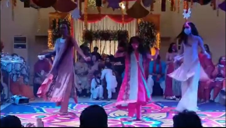 Nadia Hussain Dancing With Her Daughters Is The Most Adorable Thing Ever