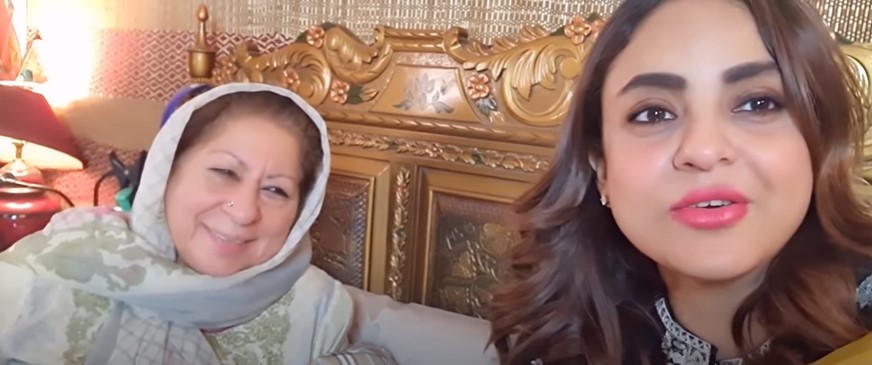 Nadia Khan Paying Visit To Her "Susral" For the First Time