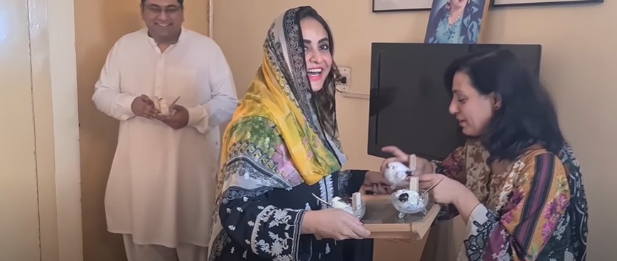 Nadia Khan Paying Visit To Her "Susral" For the First Time