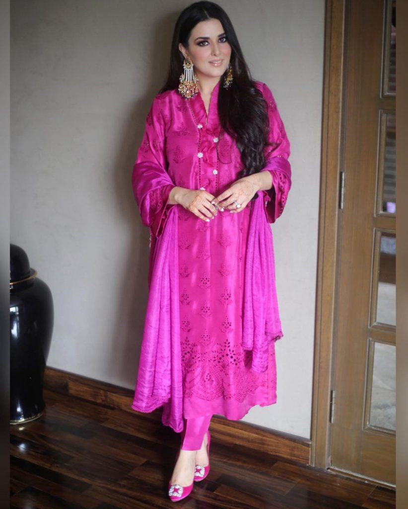 Natasha Ali Looked Spellbinding In Fuchsia-Colored Dress With Her Daughter