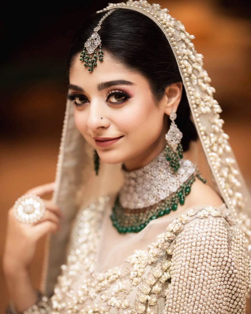 Noor Zafar Khan Looks Like A Vision To Behold In Recent Photoshoot