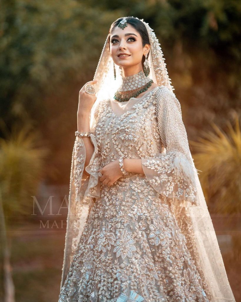 Noor Zafar Khan Looks Like A Vision To Behold In Recent Photoshoot