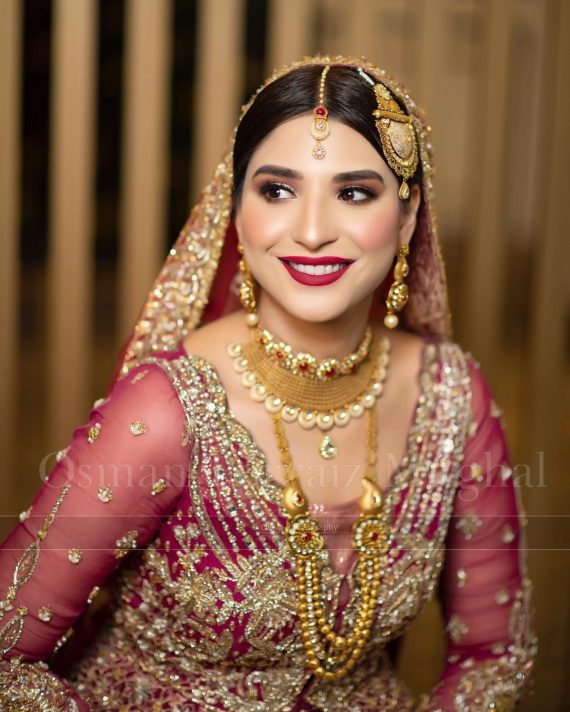 Ramsha Khan Looks Like A Diva In Her Latest Bridal Shoot | Reviewit.pk