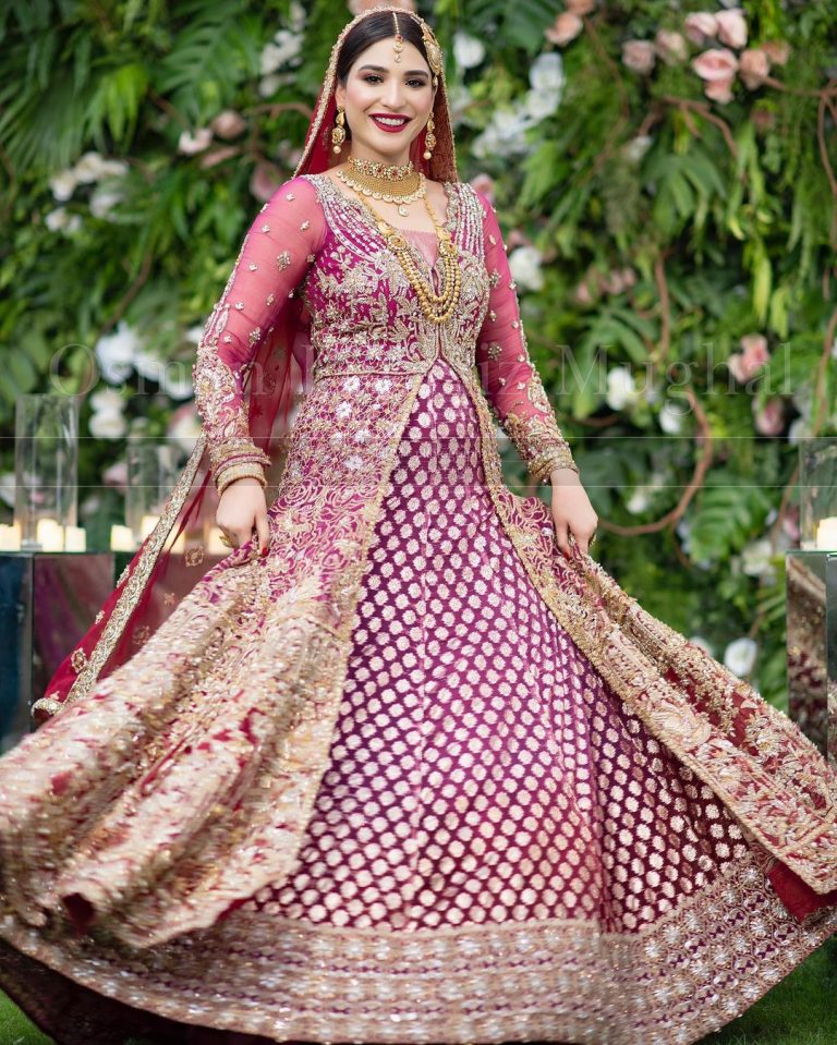 Ramsha Khan Looks Like A Diva In Her Latest Bridal Shoot | Reviewit.pk