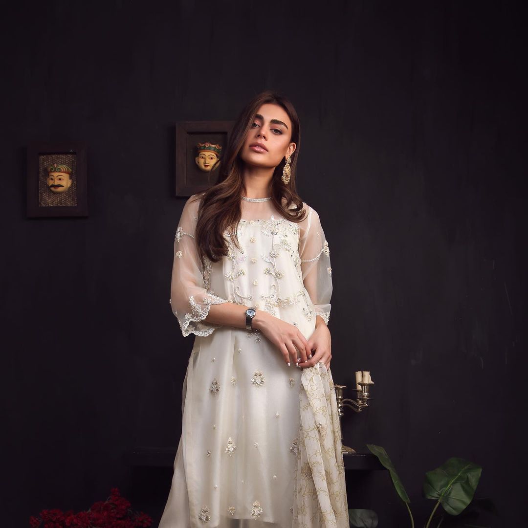 Sadia Aamir Latest Collection Featuring Sadaf Kanwal | Reviewit.pk