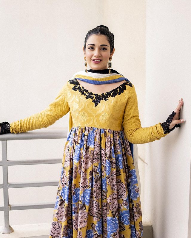 Keyboard Brigade Criticized Sarah Khan's Latest Maternity Outfit