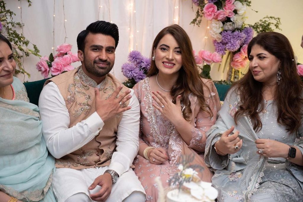 HD Pictures From Engagement Ceremony Of Shagufta Ejaz's Daughter