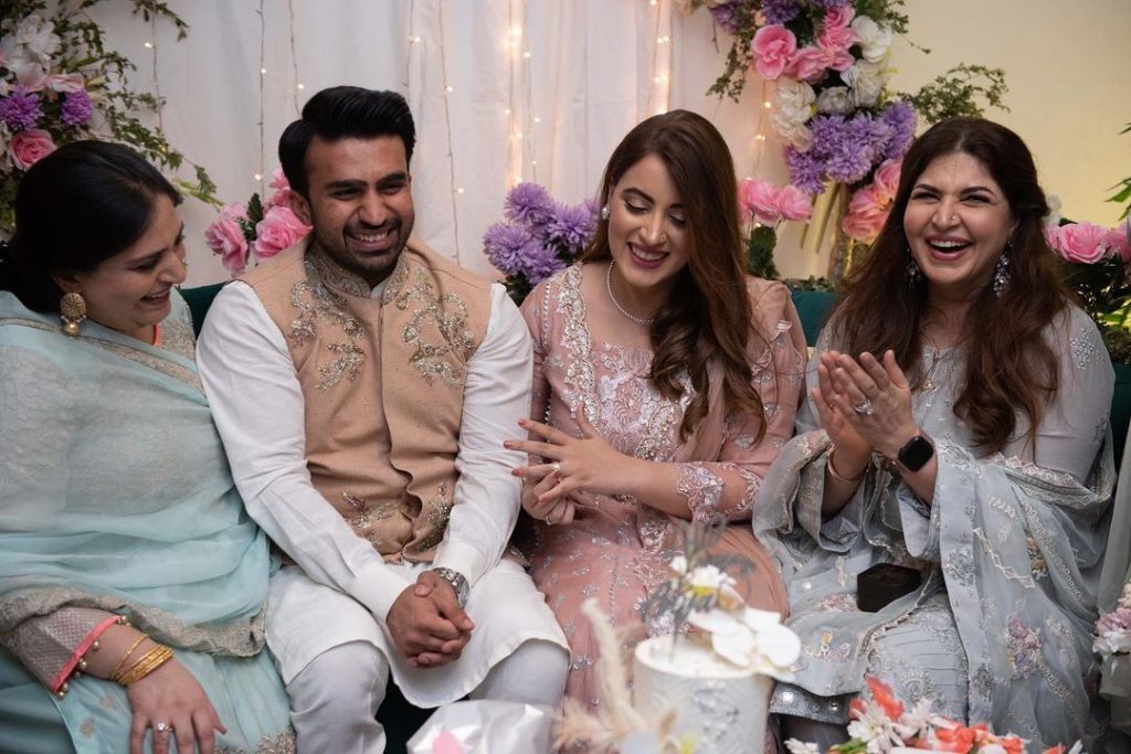 HD Pictures From Engagement Ceremony Of Shagufta Ejaz's Daughter