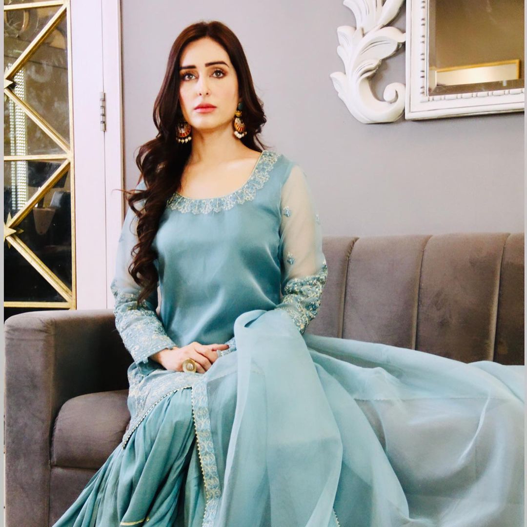 Bewitching Eid Clicks Of Sidra Niazi | Reviewit.pk