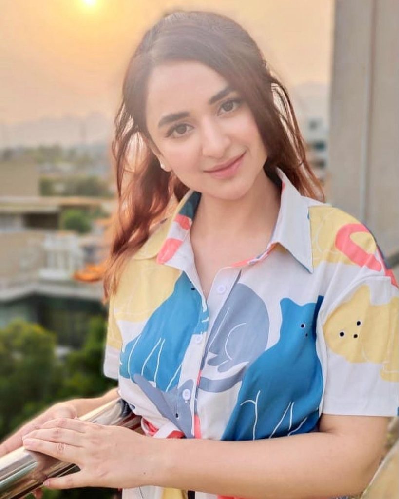 Latest Beguiling Pictures Of Yumna Zaidi