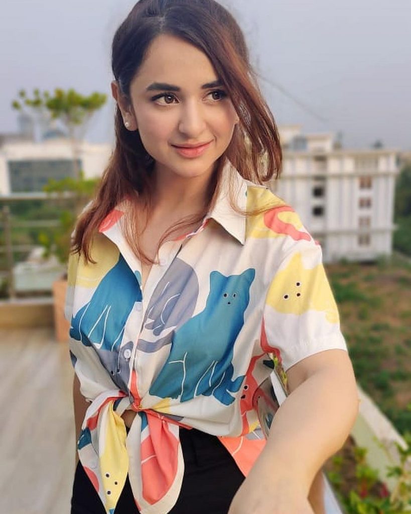 Latest Beguiling Pictures Of Yumna Zaidi