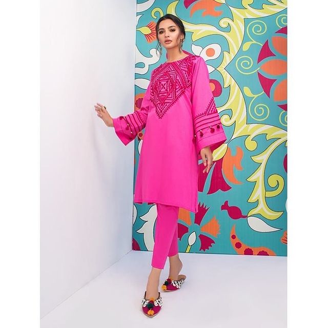 Maryam Nawaz And Kubra Khan Rocked The Same Khaadi Outfit