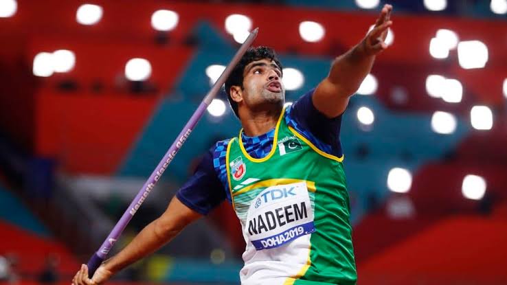 Celebrities Wishing Arshad Nadeem Who Reached Final Round Of Javelin Throw